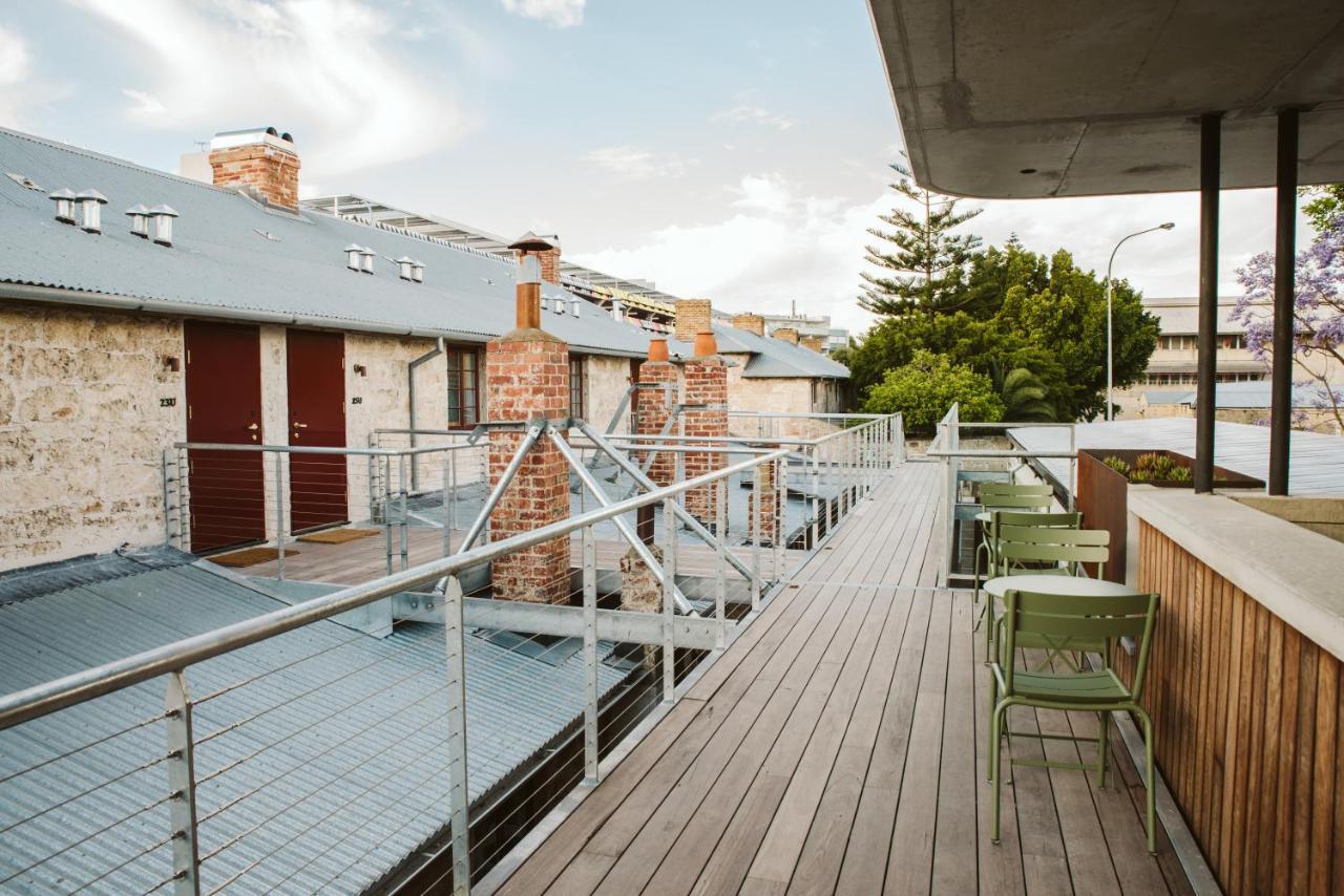 Warders Hotel Fremantle Markets Exterior photo