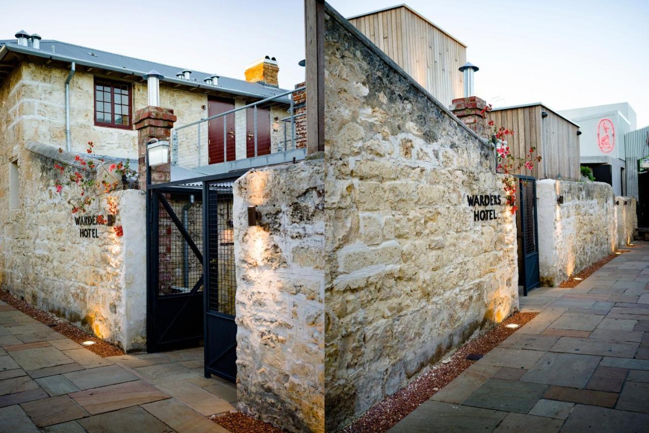 Warders Hotel Fremantle Markets Exterior photo